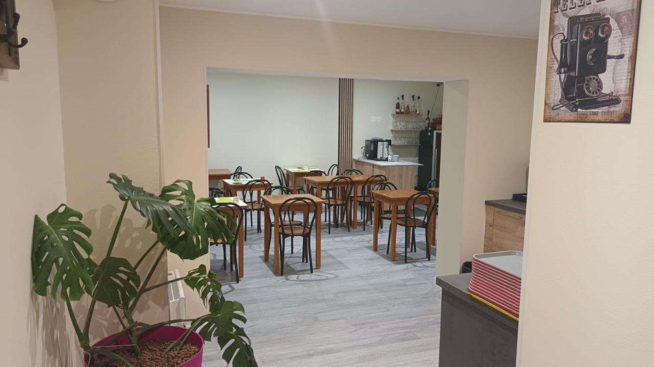 Le Petit Logis Hotel Beaumont-en-Véron Eksteriør billede