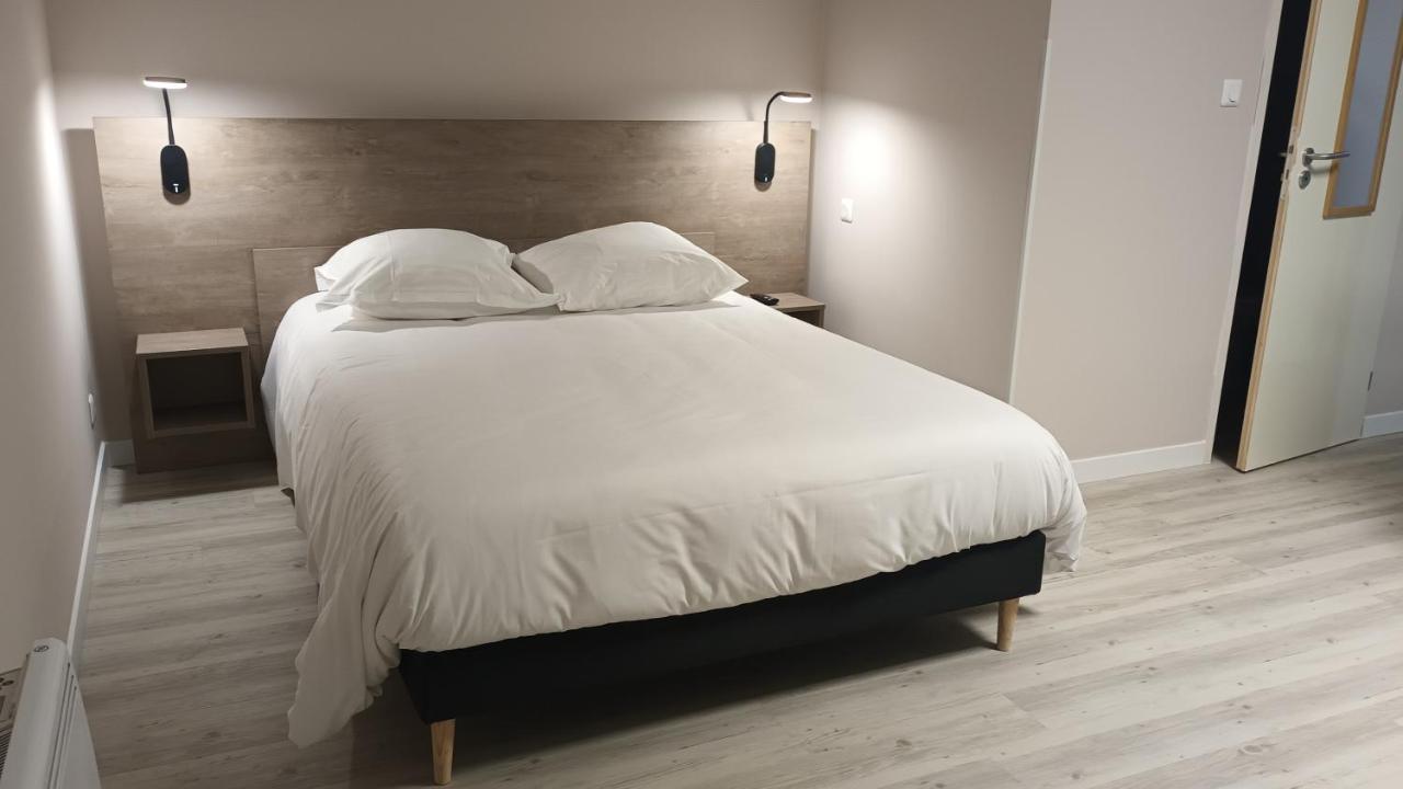 Le Petit Logis Hotel Beaumont-en-Véron Eksteriør billede