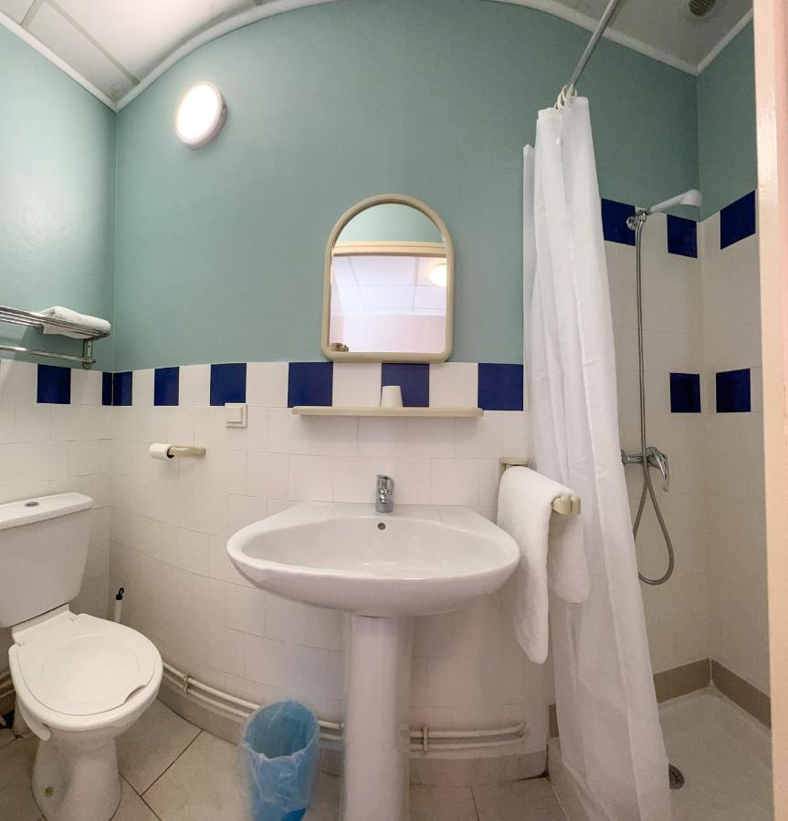 Le Petit Logis Hotel Beaumont-en-Véron Eksteriør billede