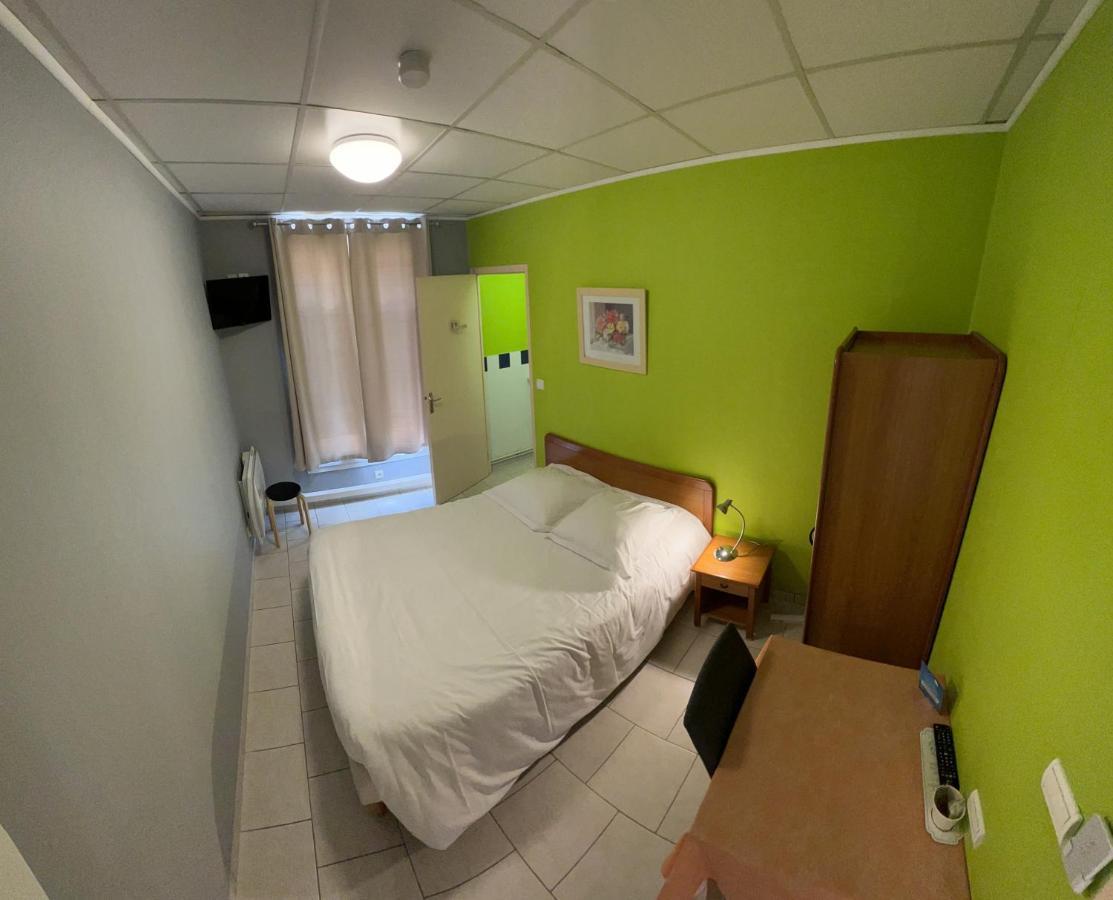 Le Petit Logis Hotel Beaumont-en-Véron Eksteriør billede
