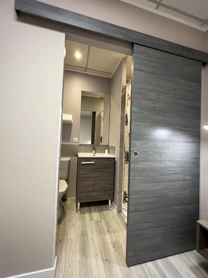 Le Petit Logis Hotel Beaumont-en-Véron Eksteriør billede
