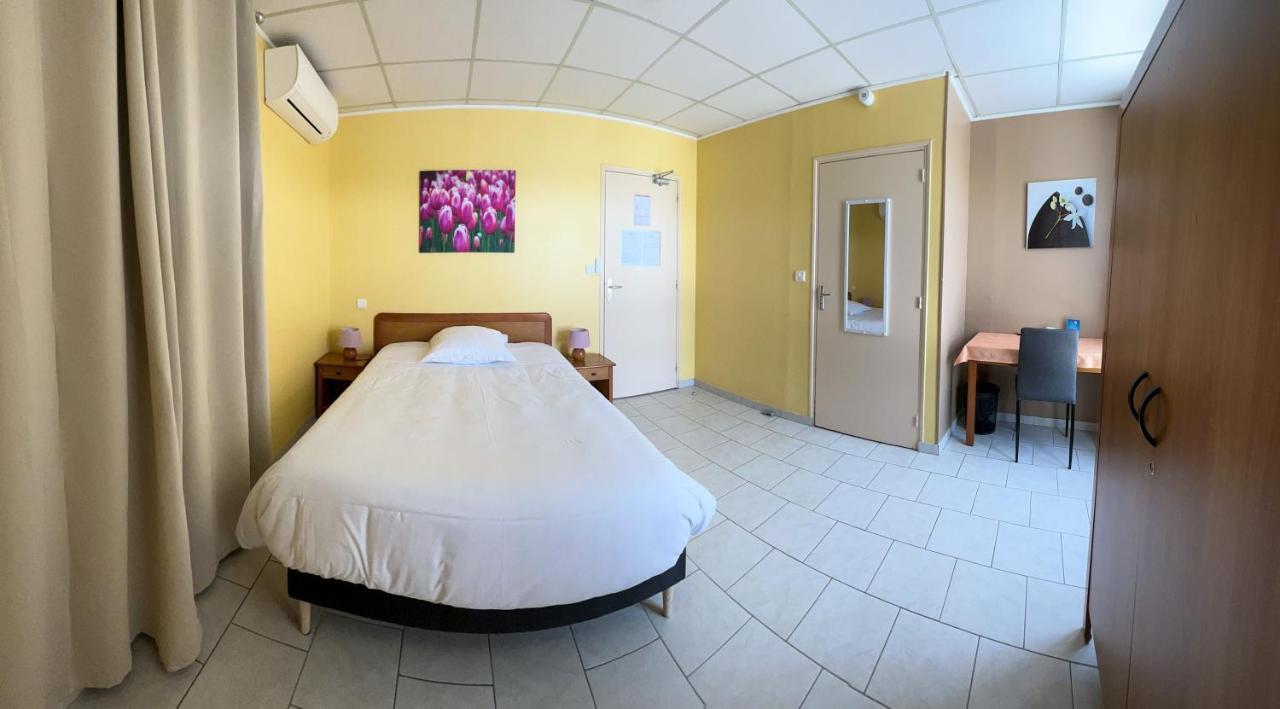Le Petit Logis Hotel Beaumont-en-Véron Eksteriør billede