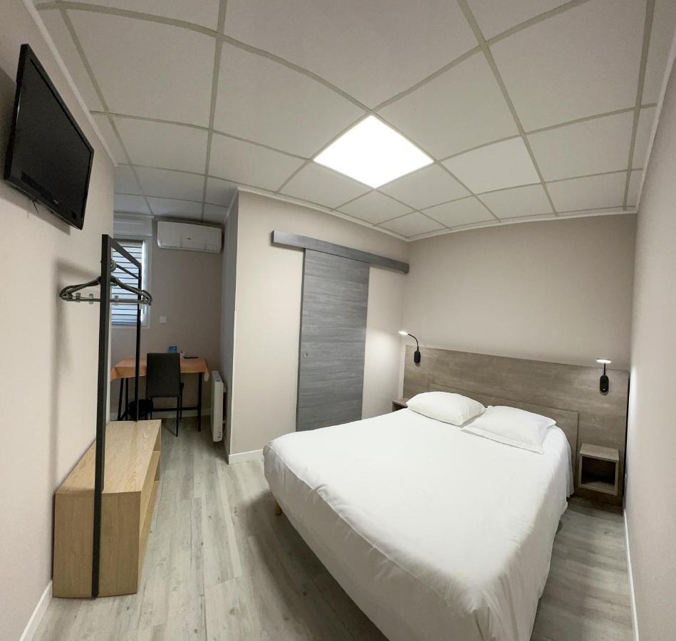 Le Petit Logis Hotel Beaumont-en-Véron Eksteriør billede