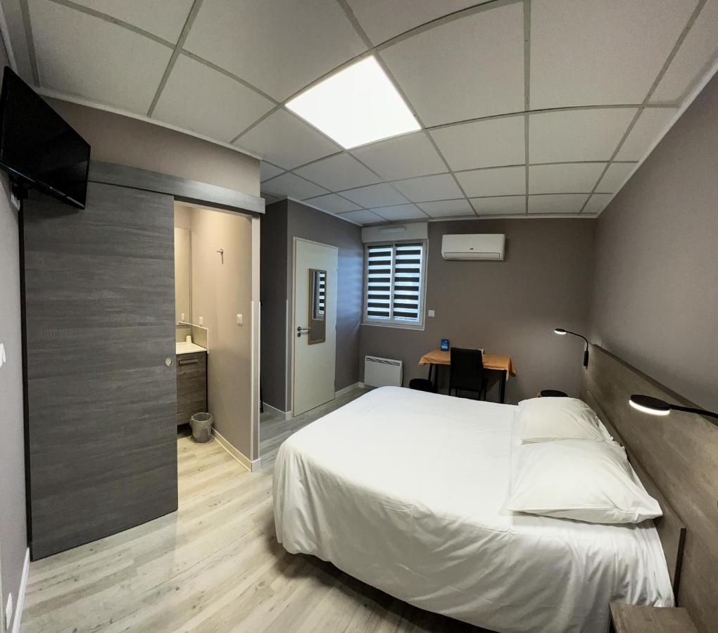 Le Petit Logis Hotel Beaumont-en-Véron Eksteriør billede