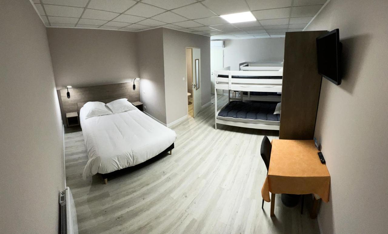 Le Petit Logis Hotel Beaumont-en-Véron Eksteriør billede
