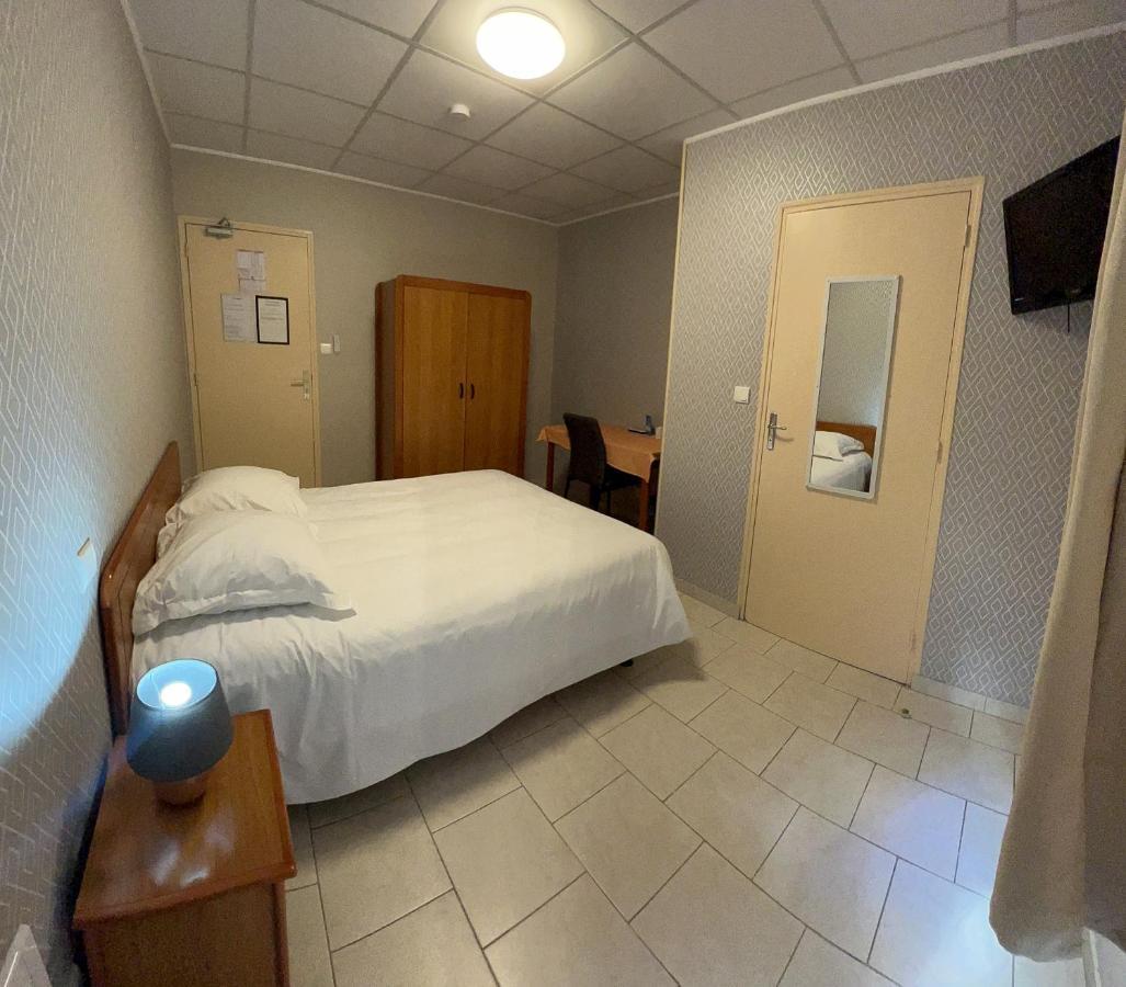 Le Petit Logis Hotel Beaumont-en-Véron Eksteriør billede