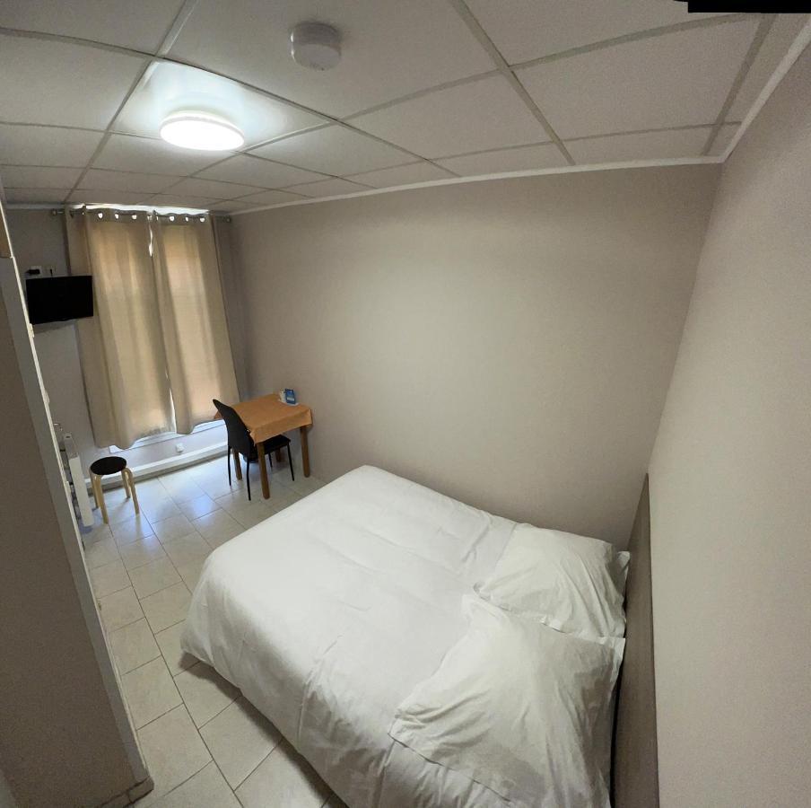 Le Petit Logis Hotel Beaumont-en-Véron Eksteriør billede