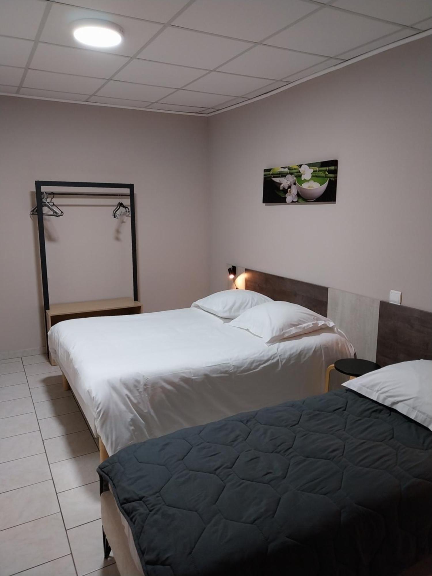 Le Petit Logis Hotel Beaumont-en-Véron Eksteriør billede